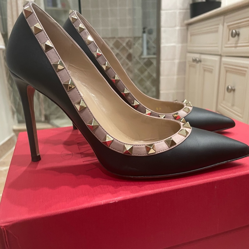 Valentino Rockstud Pointy shoe